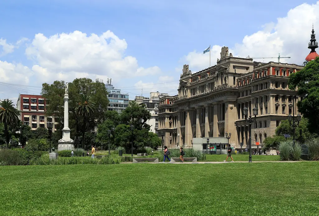 Fachada del Palacio de Justicia, sede de la Corte Suprema argentina, frente a la plaza Lavalle en Buenos Aires (archivo). Foto: Falk2 / Wikimedia Commons (CC BY-SA 3.0 de)