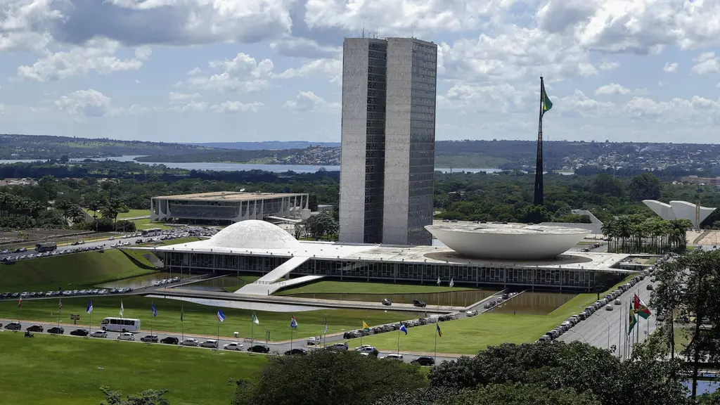 Vista del Congreso Nacional de Brasil, con sus dos cúpulas y las torres gemelas, en Brasilia. Foto: Agência Senado / Wikimedia Commons (CC BY 2.0) (archivo)