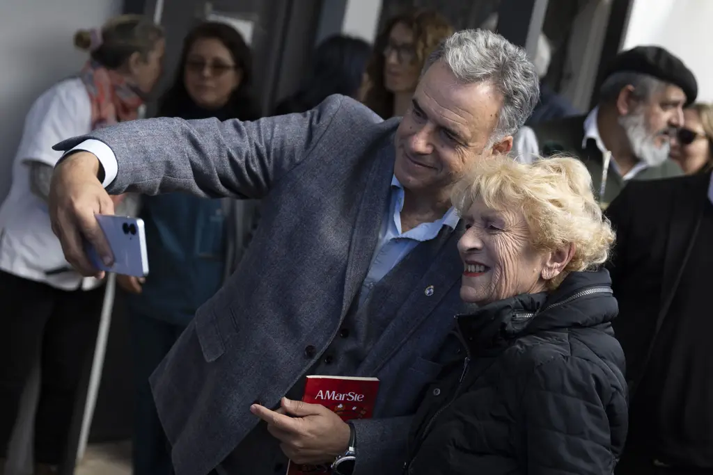 Yamandú Orsi en la inauguración del Centro Cívico del Municipio Del Andaluz en Canelones. Foto: Presidencia
