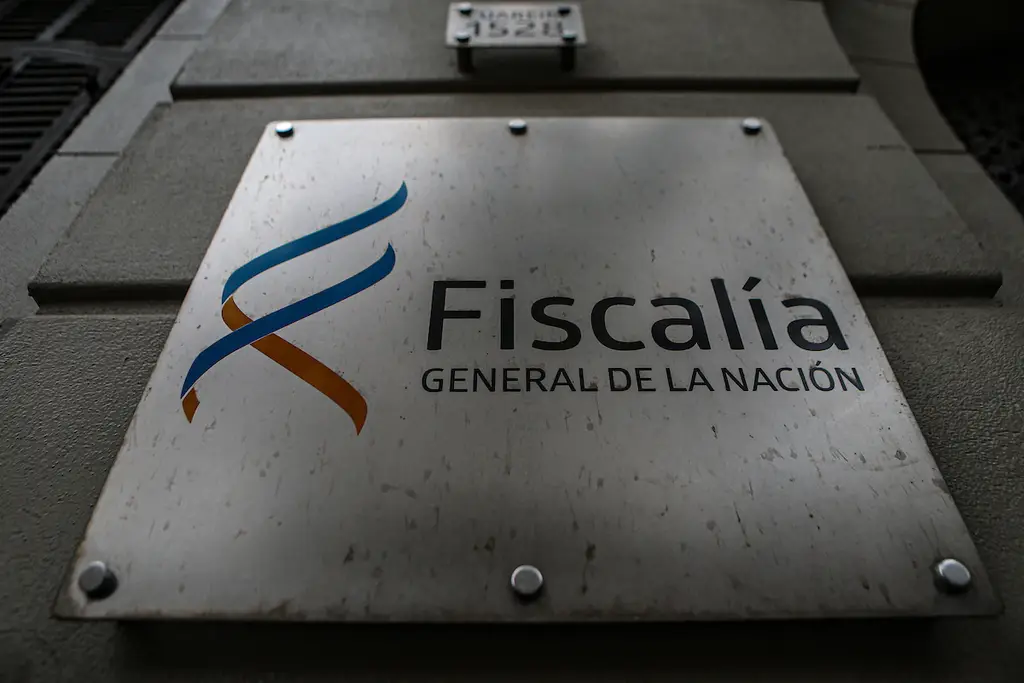 Cartel de la Fiscalía General de la Nación en una fachada. Foto: Montevideo Portal (archivo)