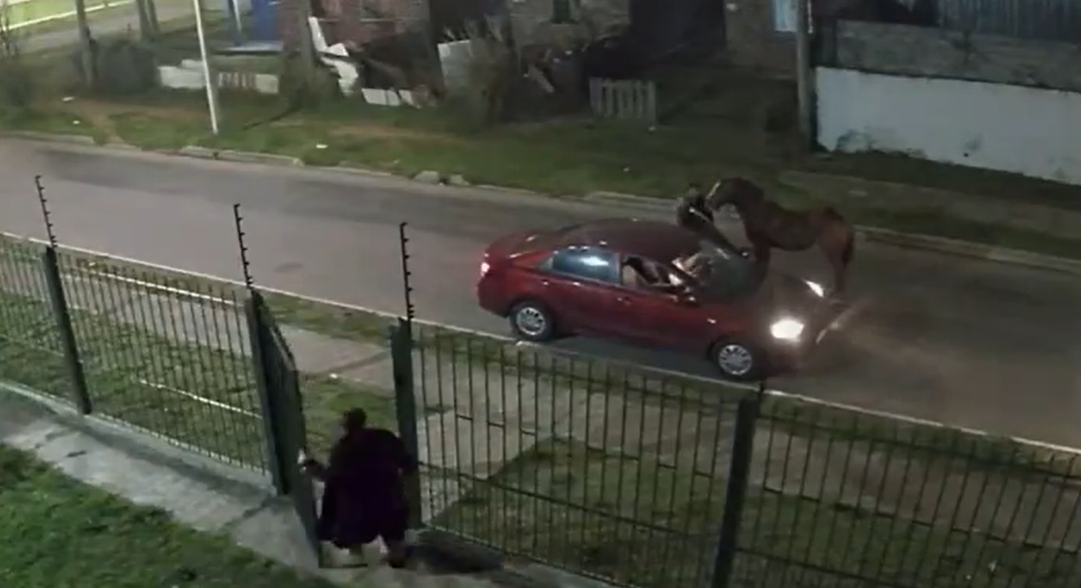 Escena de un asalto a mano armada en Malvín Norte, Montevideo. Foto: Subrayado