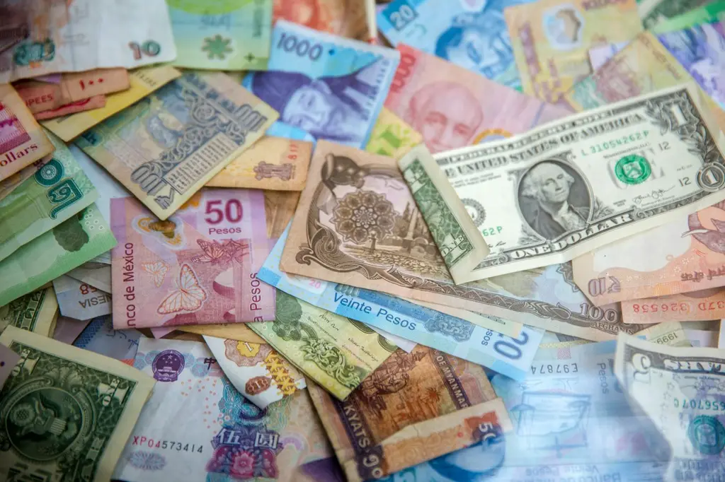 Billetes de dólares estadounidenses. Foto: Unsplash