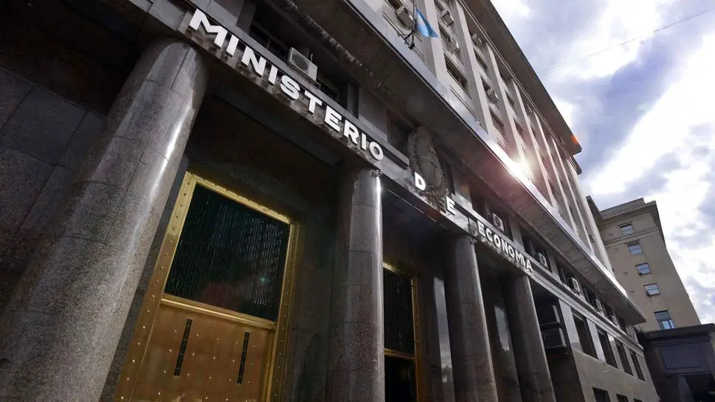 La sede del Ministerio de Economía. Foto: Ámbito