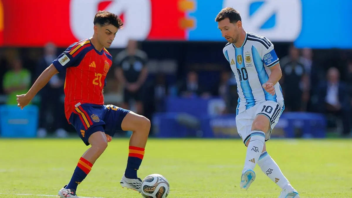 Momento del partido final del Mundial 2026 entre España y Argentina. Foto: Ámbito
