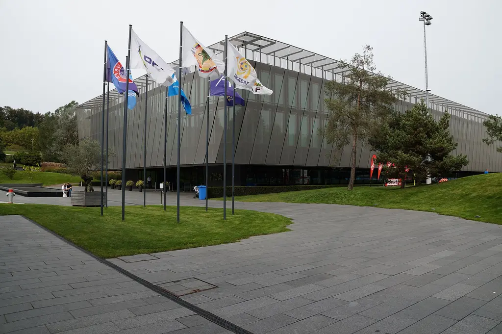 Sede de la FIFA en Zúrich, donde funciona la Cámara del Estatuto del Jugador. Foto: albinfo / Wikimedia Commons (CC BY-SA 4.0) (archivo)
