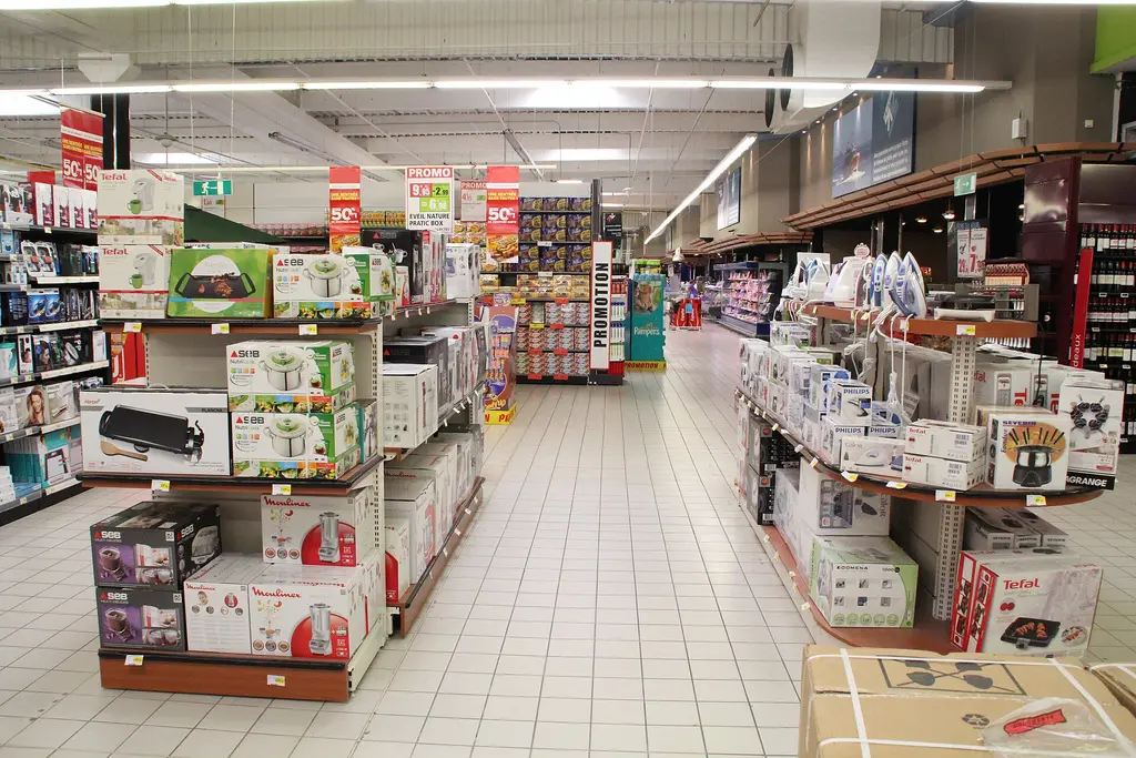 Pasillo de un supermercado Intermarché en Gif-sur-Yvette, Francia. Foto: Lionel Allorge / Wikimedia Commons (CC BY-SA 3.0) (archivo)