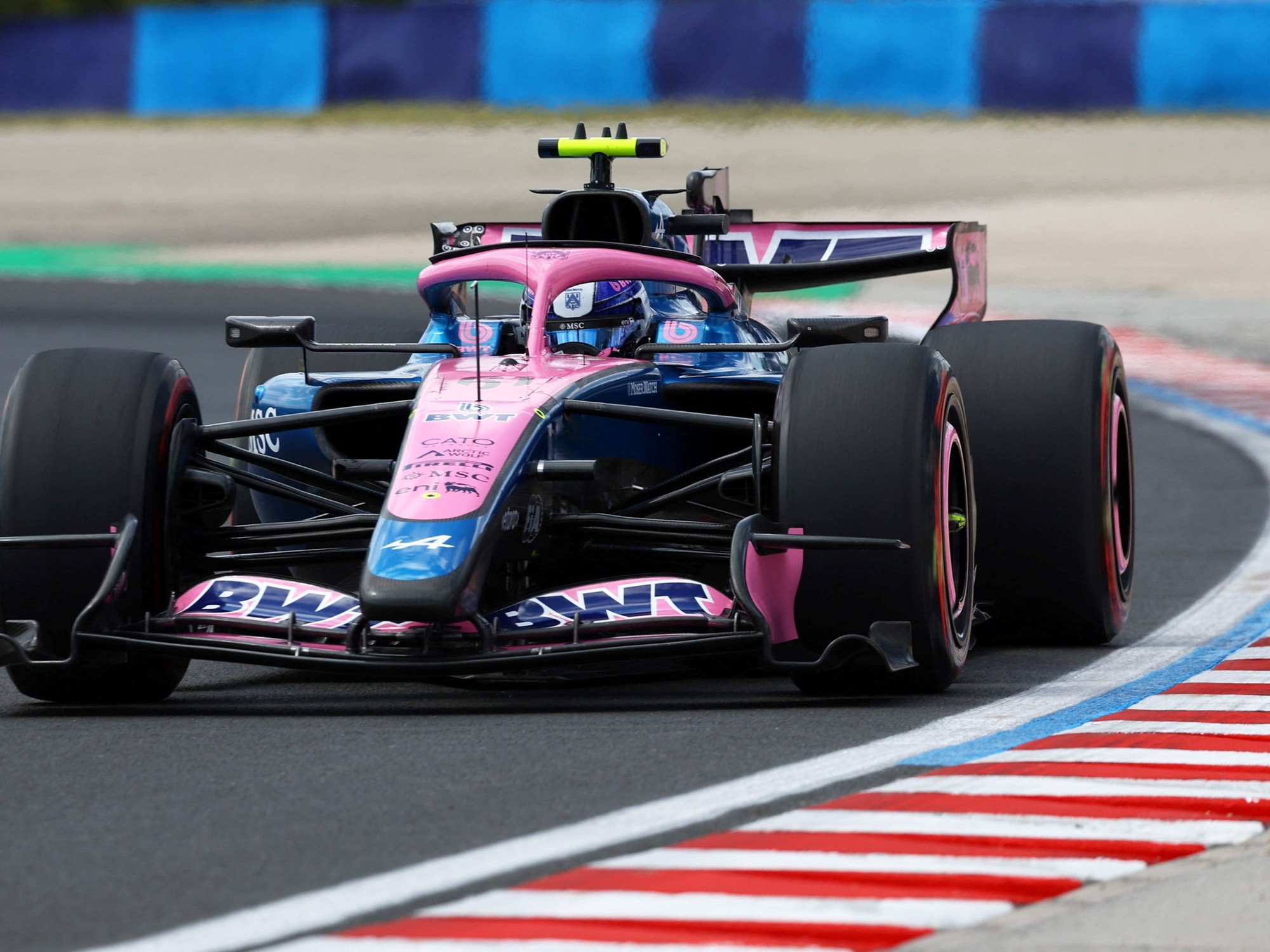 Un piloto de Fórmula 1 en el circuito de Hungaroring. Foto: Clarín