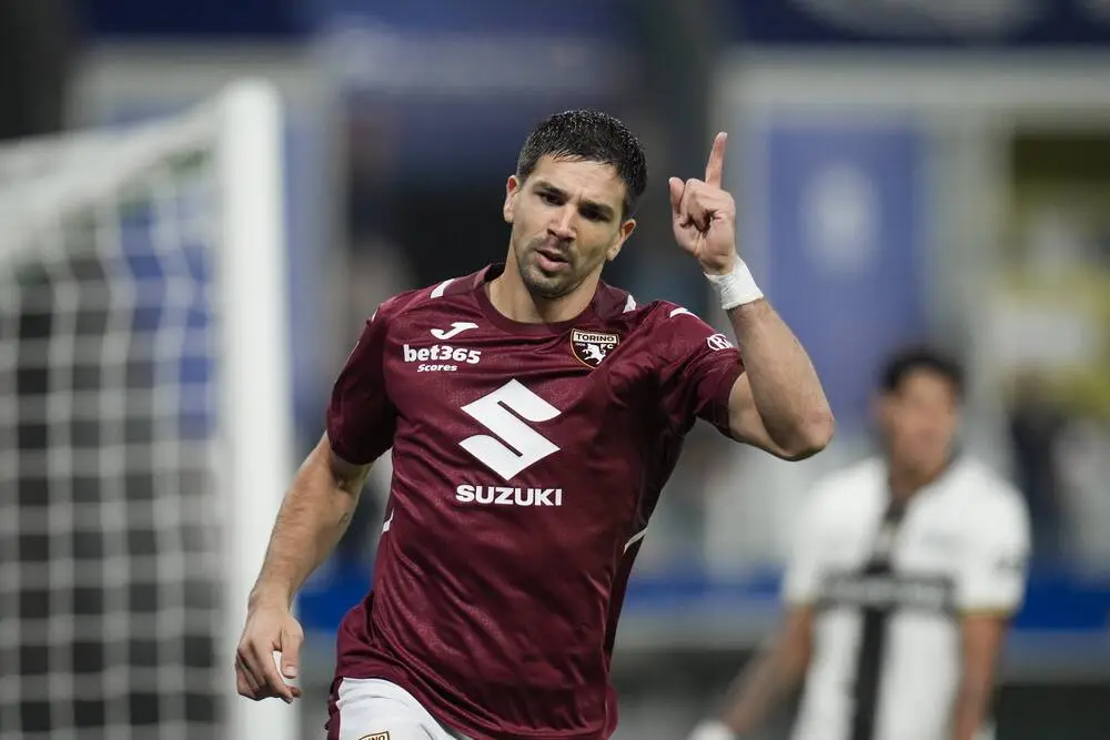 Giovanni Simeone festeja un gol con la camiseta del Torino. Foto: La Nación