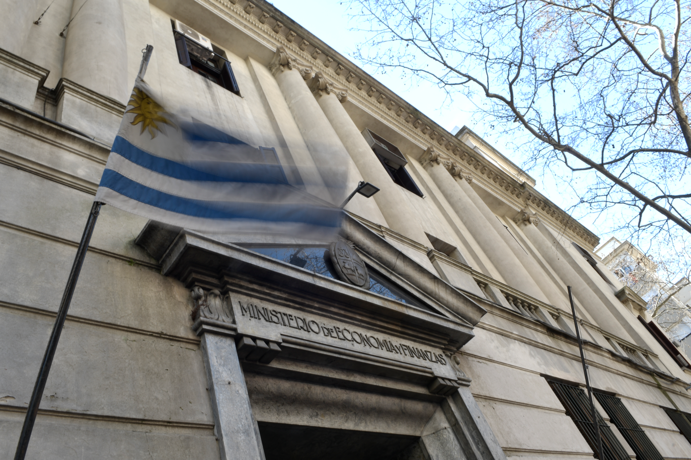 Reunión financiera sobre emisión de deuda. Foto: El País