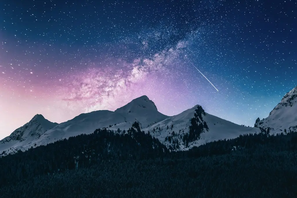 Paisaje frío bajo cielo claro. Foto: Unsplash