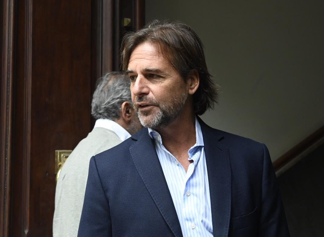Reunión política en la comisión que investiga la compra de patrullas oceánicas. Foto: El País
