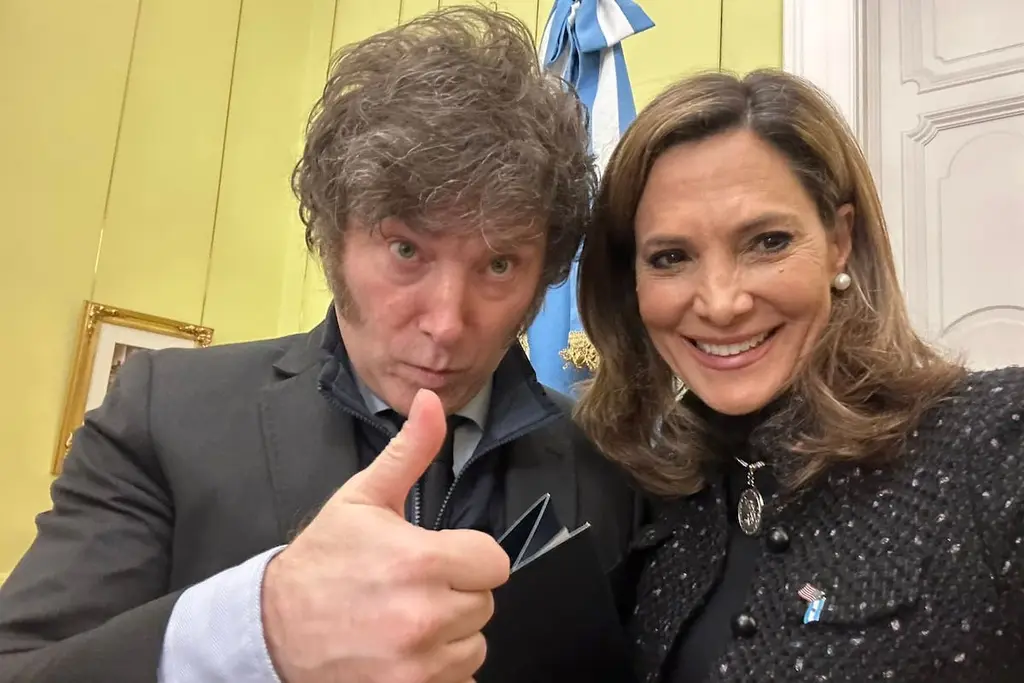 Javier Milei y María Elvira Salazar. Foto: La Nación