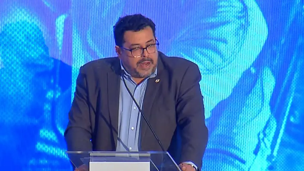 Alejandro Sánchez, secretario de Presidencia, habla en el Día de la Construcción. Foto: Subrayado
