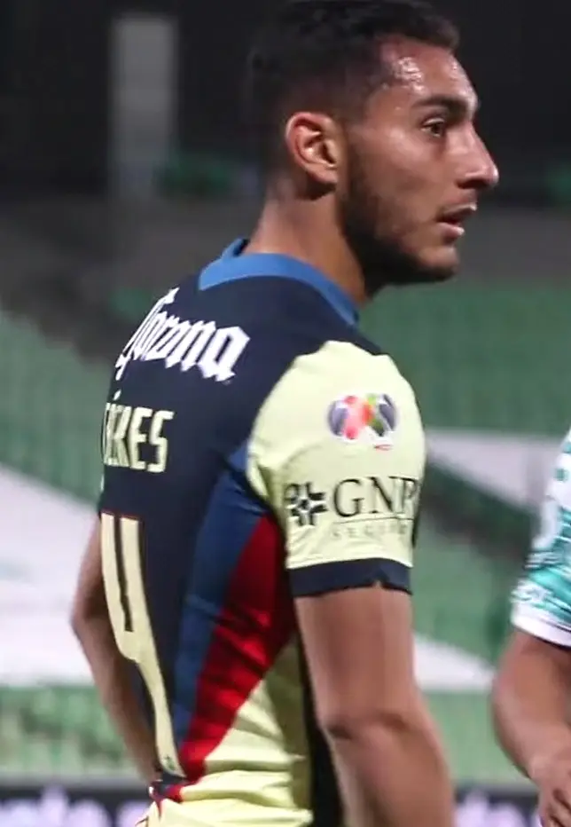 Sebastián Cáceres con la camiseta del América de México durante un partido en 2021 (archivo). Foto: Club Santos Laguna / Wikimedia Commons (CC BY 3.0)