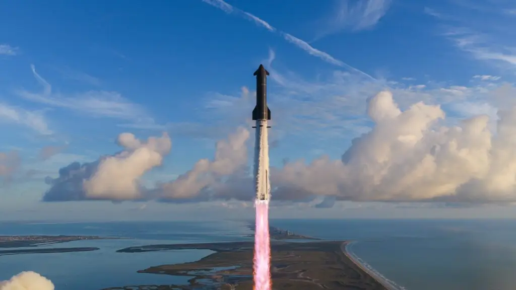El cohete Starship despega desde Starbase, en Texas, en el vuelo 14 del 28 de setiembre de 2026. Foto: SpaceX