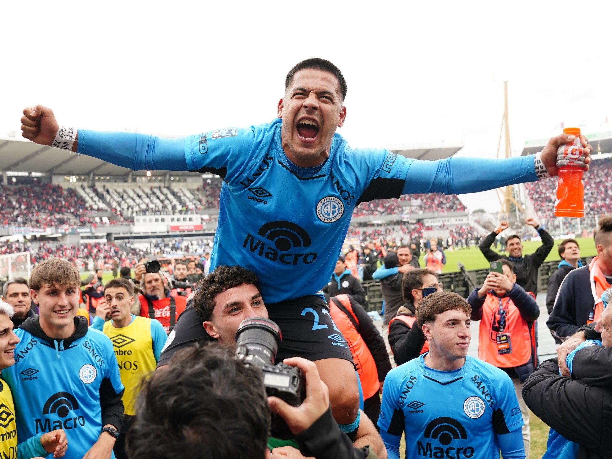 fútbol argentino en acción. Foto: Clarín