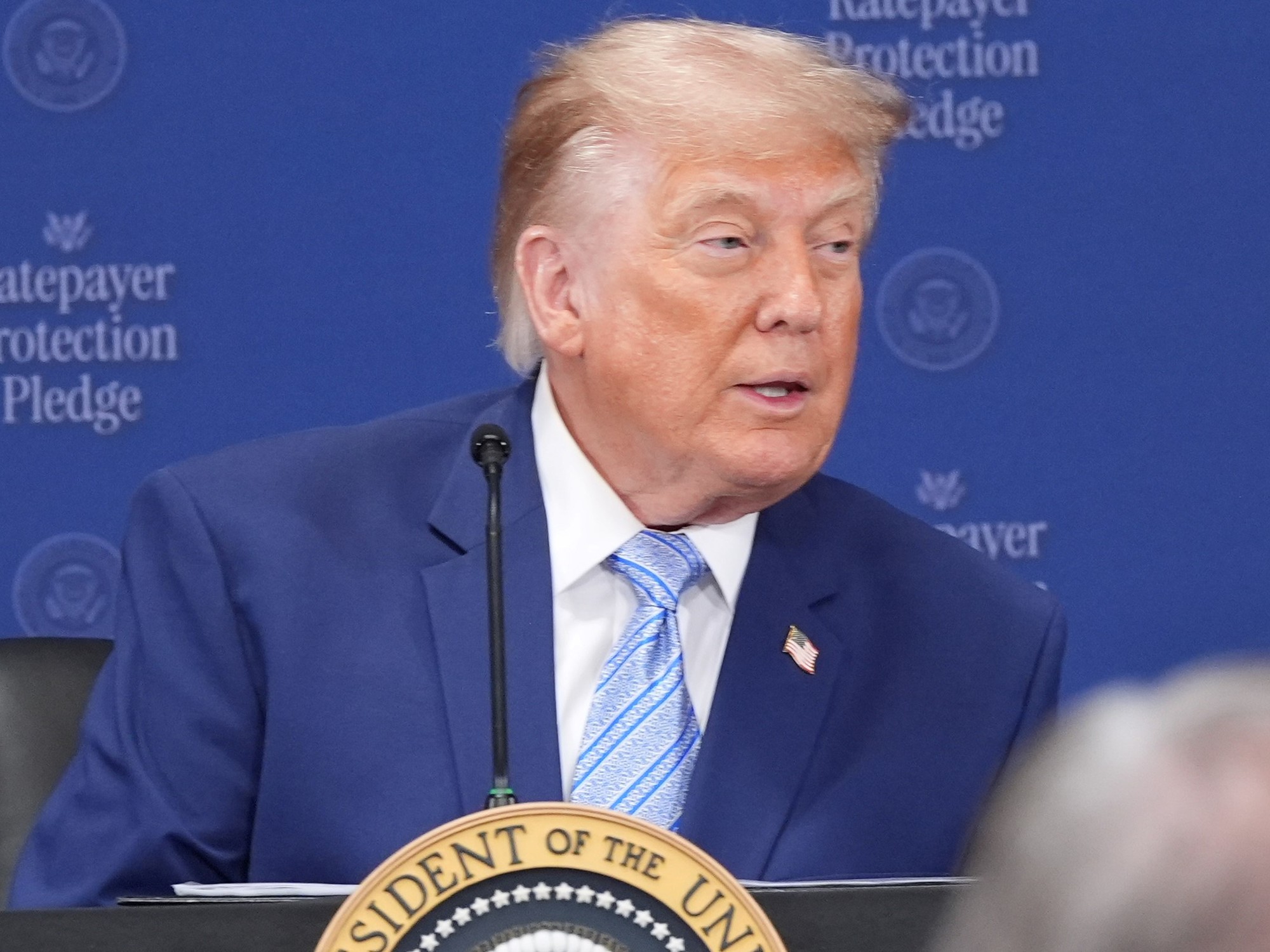 Trump propone aranceles de hasta 200% a medicamentos genéricos importados. Foto: Clarín
