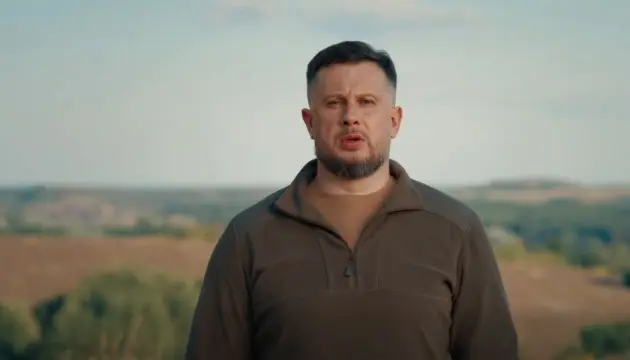 El general Andrii Biletskyi habla a cámara en un video del Tercer Cuerpo de Ejército sobre la Operación Vivaldi. Foto: Tercer Cuerpo de Ejército de Ucrania