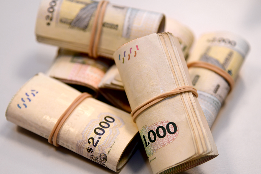 Gráfico de la cotización del dólar blue y la Unidad Indexada. Foto: Reuters